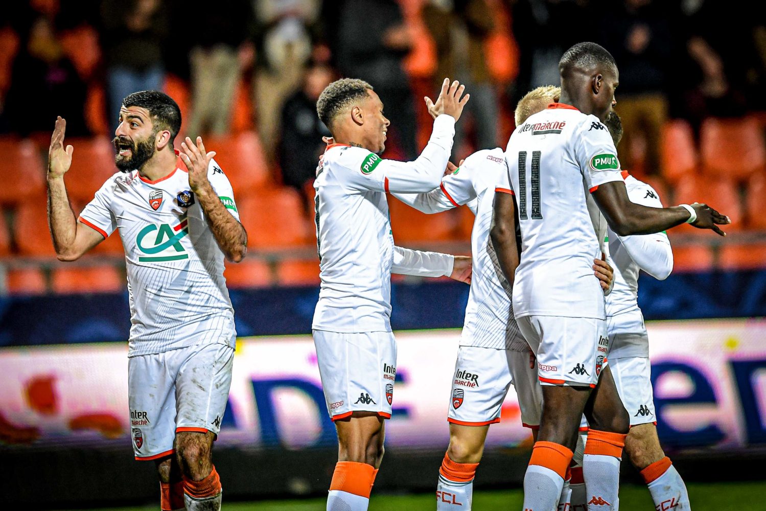 开云中国-瓦朗谢纳队客场大胜，取得珍贵三分提升排名()  第1张