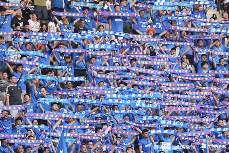 kaiyun-高质量比赛吸引万众瞩目，球迷热情支持()  第2张