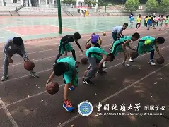 开云官方在线-篮球比赛突降大雨，球场积水严重影响比赛()  第1张