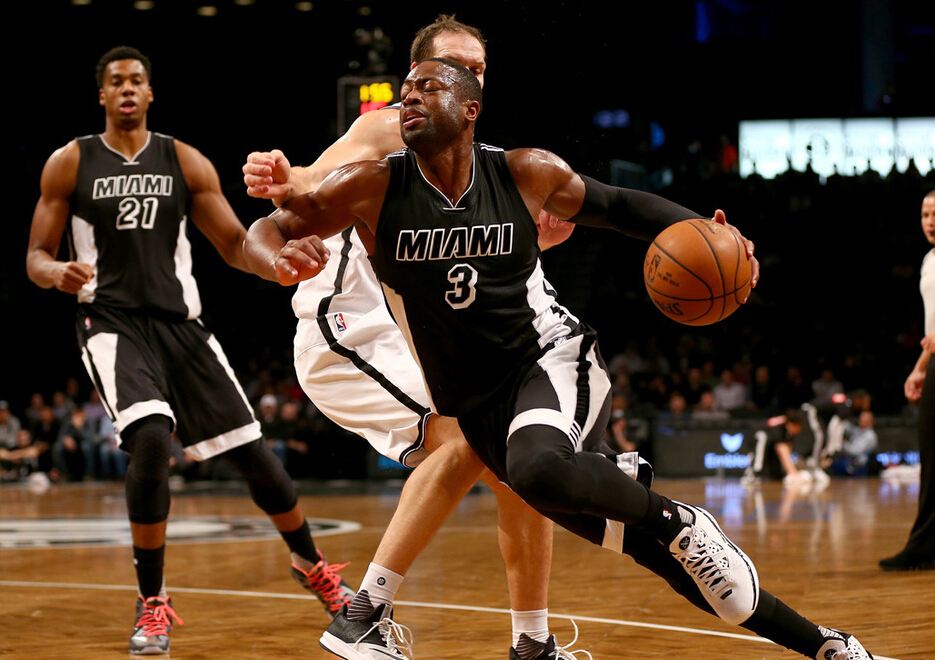 开云-灰熊比超前，波波维奇带领绿军不惧风雨()  第2张