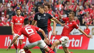 开云官方在线-不莱梅对阵弗莱堡，球迷期待精彩比赛()  第2张