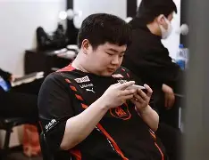 开云体育下载-新人突显实力，老将领衔团队追赶()  第1张