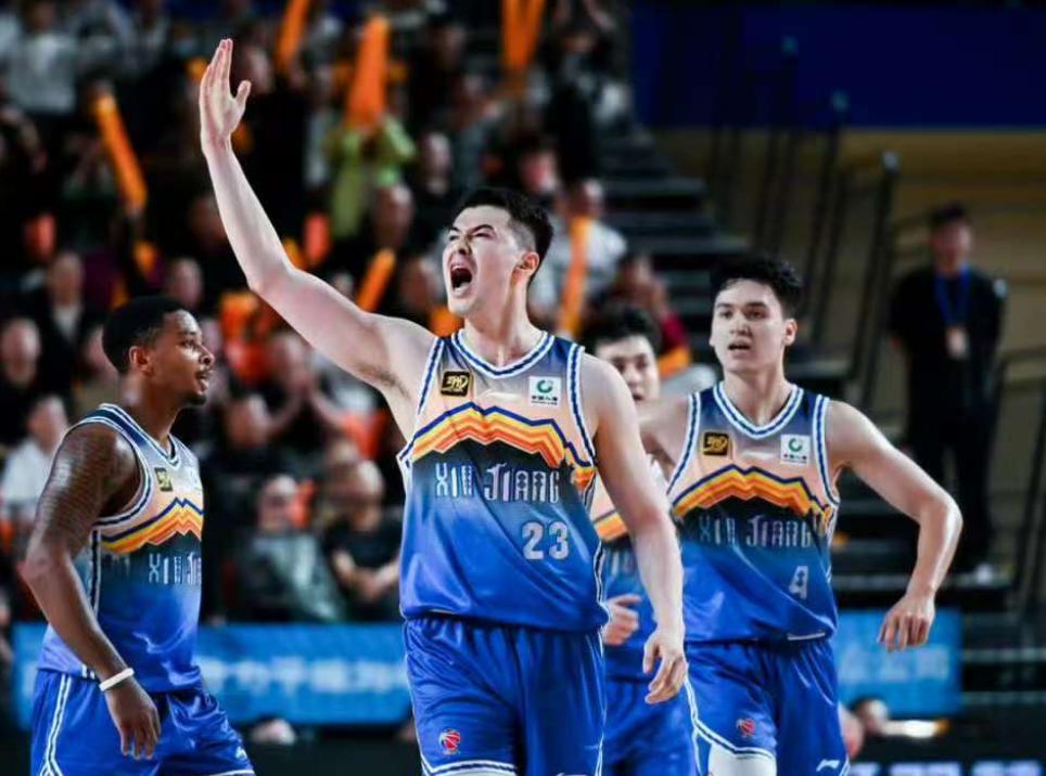 开云体育官网-新疆男篮外援出色，奠定胜利基础()  第2张