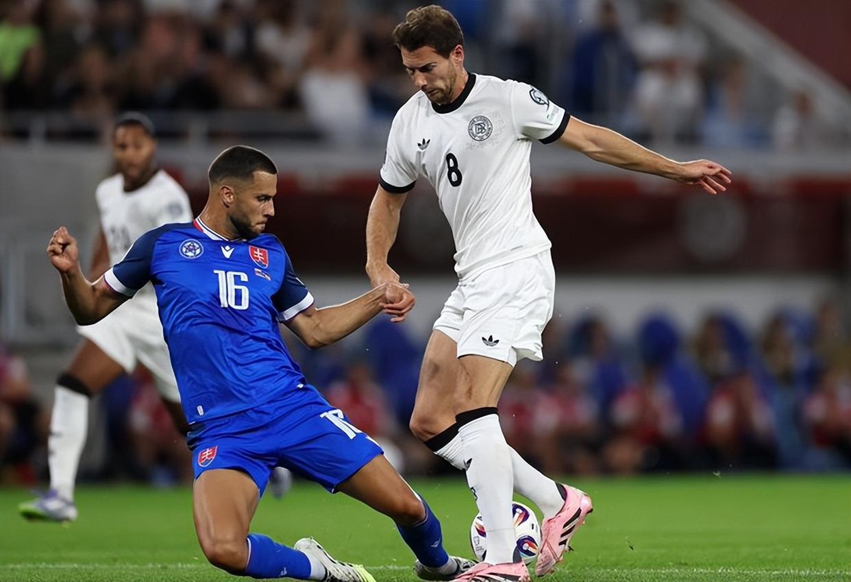 开云体育官网-雷根斯堡主场告负，德甲保级形势令人担忧()  第2张