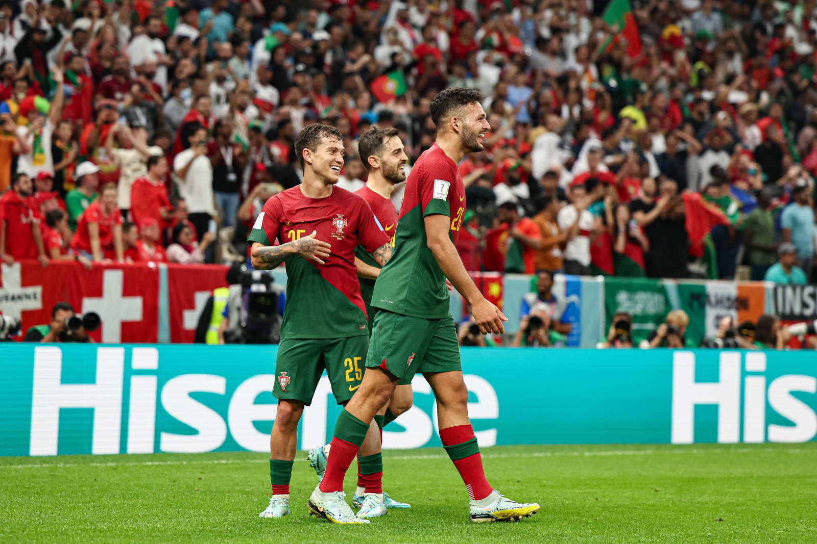 开云体育app-俄罗斯球星独造绝杀，携手晋级八强()  第2张